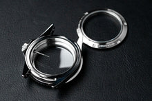 Load image into Gallery viewer, 40mm DWC Vintage Diver Case - Stainless Steel - high-dome acrylic crystal