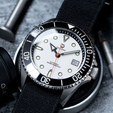 画像をギャラリービューアに読み込む, DIY時計製造キット| 42mm NH72サファイアダイヤル付きダイブウォッチ| DWC-D02S