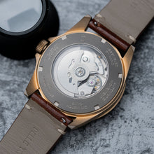 画像をギャラリービューアに読み込む, 42mm Blue Bronze Dive Watch kit with Vintage Brown Strap | D03 Deep Blue Sandwich Dial with BGW9 SuperLume | Movement: Seiko Automatic - case back
