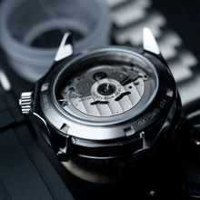 Load image into Gallery viewer, [Starter Bundle] 40mm Diver Kit | 40mm Diver With Second Hand Setting Assisting Tool and extra strap, bezel &amp; insert | Seiko NH70