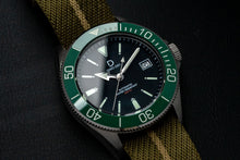 Load image into Gallery viewer, DIY Watch Club watchmaking kit and watch modding part - ceramic green bezel insert