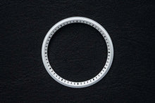 Load image into Gallery viewer, DIY WATCH CLUB - white chapter ring with black markers