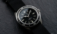 Load image into Gallery viewer, DIY WATCH CLUB - Diver with black bezel insert (Seiko mod)