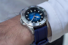 Load image into Gallery viewer, DIY Watch Club FKM Rubber Watch Band - blue diver with blue strap
