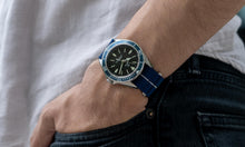 Load image into Gallery viewer, DIY WATCH CLUB Blue diver watch 