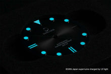 Load image into Gallery viewer, BGW9 lume glow on Diy diver (seiko mod compatible)