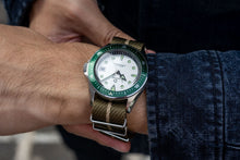 Load image into Gallery viewer, DIY WATCH CLUB - Diver with green bezel insert (Seiko mod)